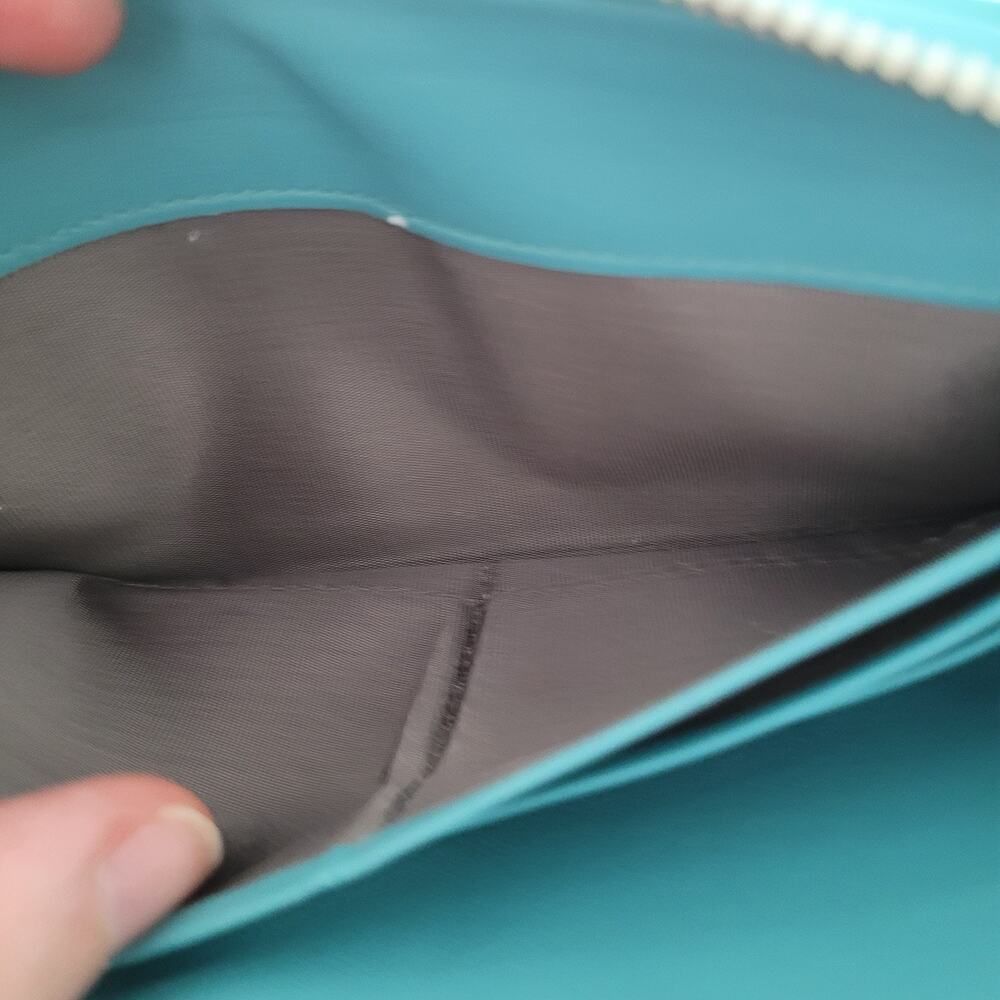 Tiffany & Co. Iconic Blue Leather Zip Around Wallet Clutch Organizer Authentic - Picture 7 of 14
